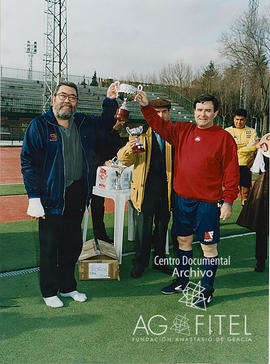 Cándido Méndez y Manuel Fernández López en un campeonato de fútbol