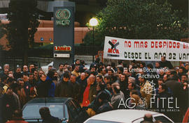Concentración de protesta ante las puertas de NCR en Madrid
