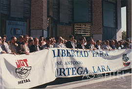 Concentración por la Liberación de José Antonio Ortega Lara frente a la sede del Congreso Federal...