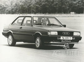 Automóvil modelo Audi 90