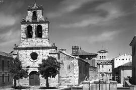 Vista de Iglesia de Santa Marina y al fondo convento de San Pablo en Palencia