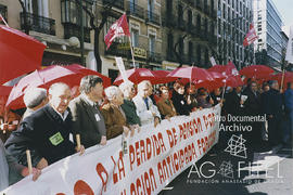 Manifestación por la calle Génova para protestar contra la reforma de la ley de pensiones