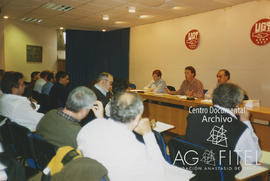 Antonio Ruiz Ocaña en una reunión